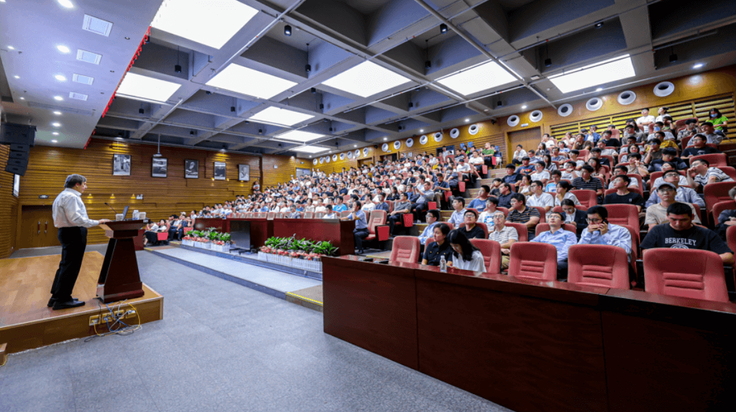 石墨烯之父、诺奖得主安德烈·盖姆来访深圳先进院