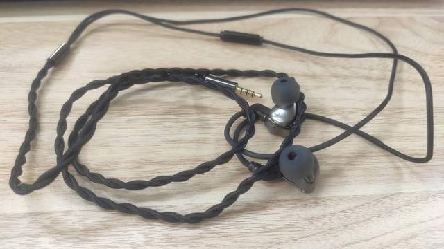 余音SG-01 金银色已上架，机身颜更色丰富