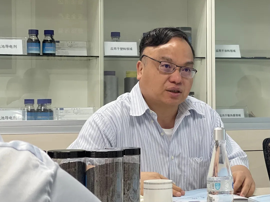 华为技术有限公司高级副总裁郑宝用一行到访厦门凯纳