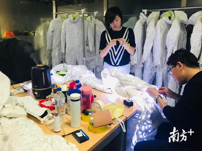 零下 20 度穿单衣表演汽车特技？春晚长春分会场藏着深企黑科技！