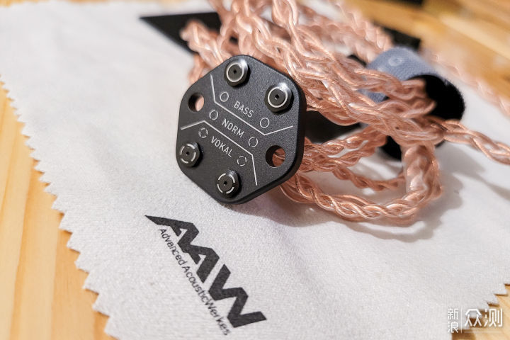 双石墨烯等压低音单元加持，AAW Project 4+2_新浪众测