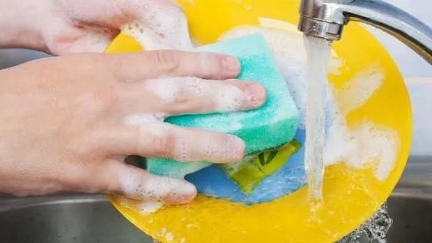 石墨烯抑菌去渍洗洁精由发明家刘绍贵研发面世