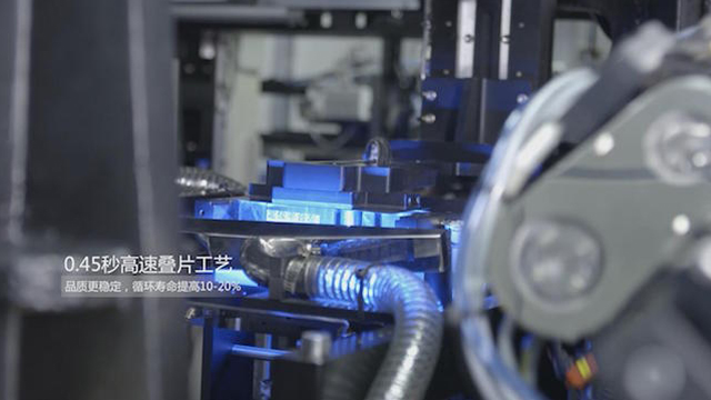 市场回暖，动力电池企业上演技术战