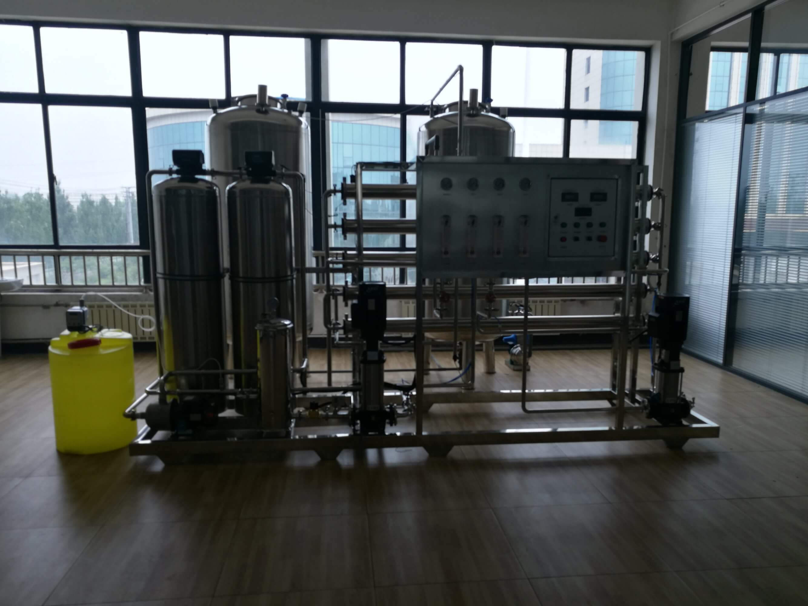 7月16日，黑龙江科技大学石墨烯产业技术研究院项目进展情况