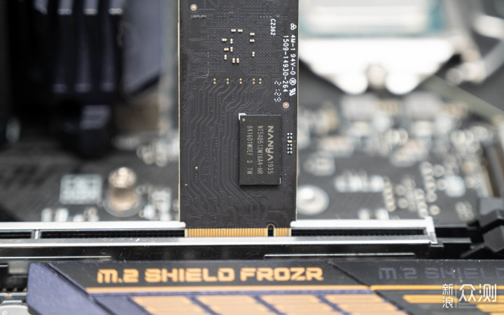 大容量PCIe4.0固态上手-惠普FX900 PRO_新浪众测