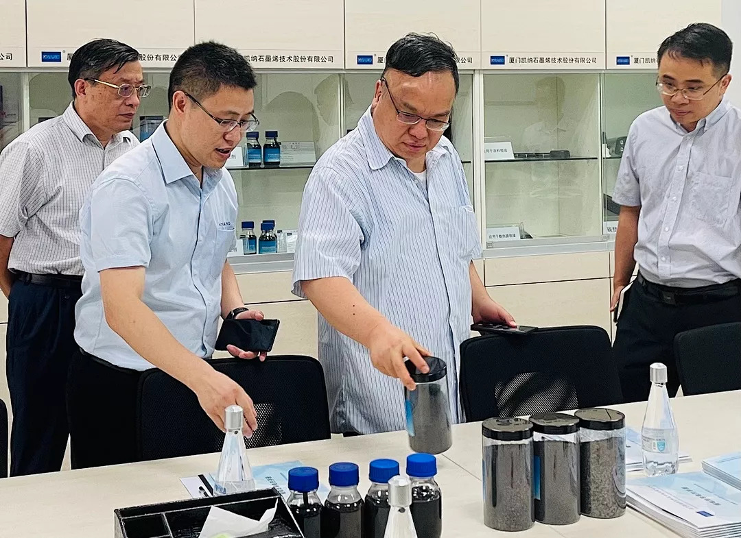 华为技术有限公司高级副总裁郑宝用一行到访厦门凯纳