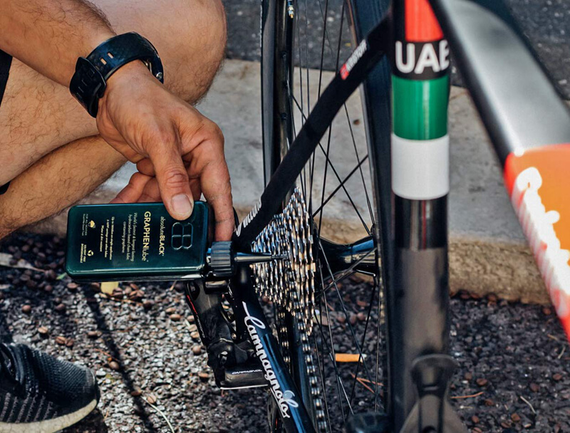 环法冠军的秘密？ absoluteBLACK石墨烯链条油预润滑链条