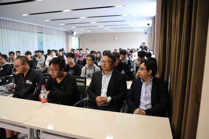 杭州电子科技大学理学院学生前住浙江牛墨石墨烯应用科技有限公司参观实习