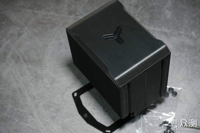 极速降温，冷静游戏，乔思伯CPU散热器_新浪众测