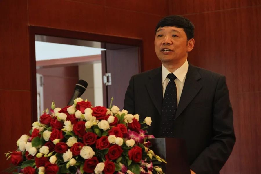 c61f3f82de32d2336d0f6405a2d3c9949f0162e6