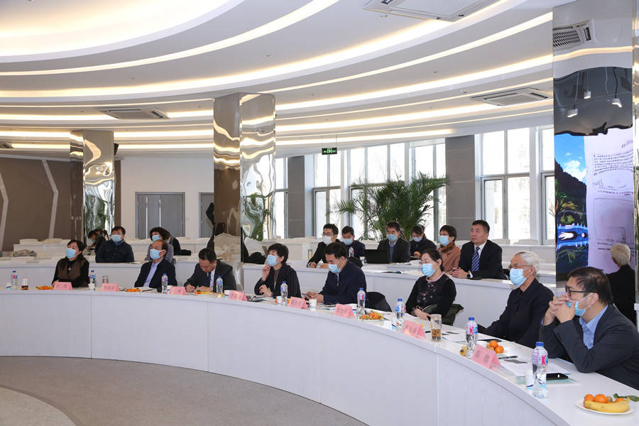 赵猛：石墨烯是特完美的碳中和材料