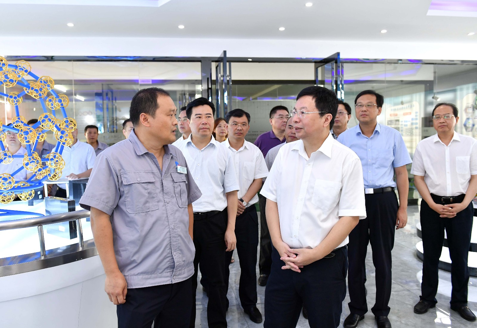 胡衡华调研碳基材料产业链工作  聚焦价值链高端精准发力