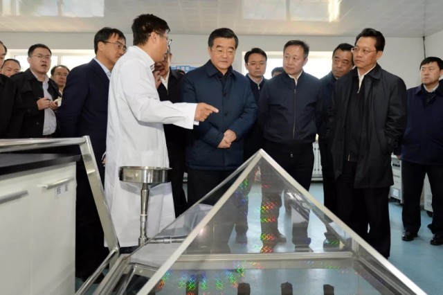 如何推进龙江石墨产业发展 庆伟书记提出“四个要”！