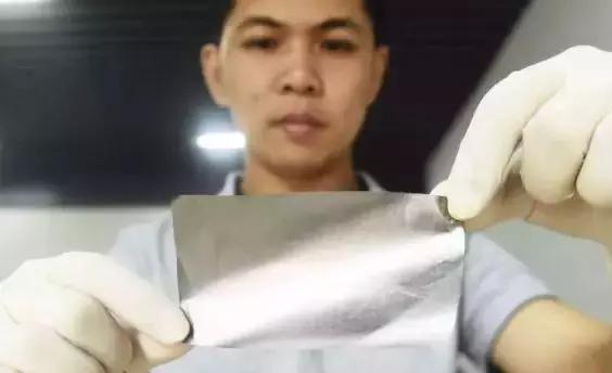 手机30分钟充满电，三星的石墨烯电池靠谱吗？