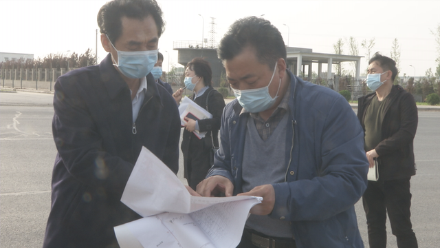 王献臣对封丘县石墨烯产业园建设情况进行调研