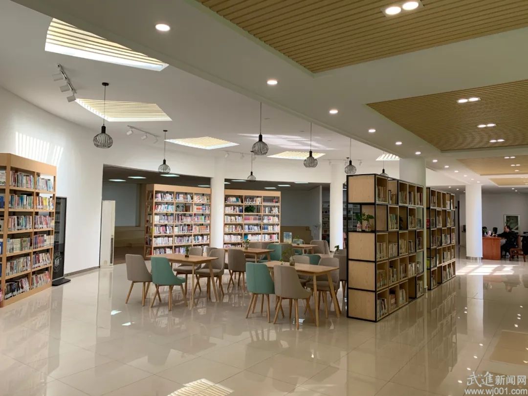 西太湖：滨湖创新地 满园读书声