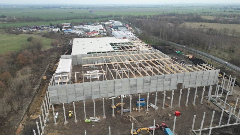 照片：莱比锡超级工厂的建设