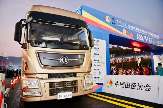 重卡前11月销量突破百万大关 车企积极冲刺年终收官