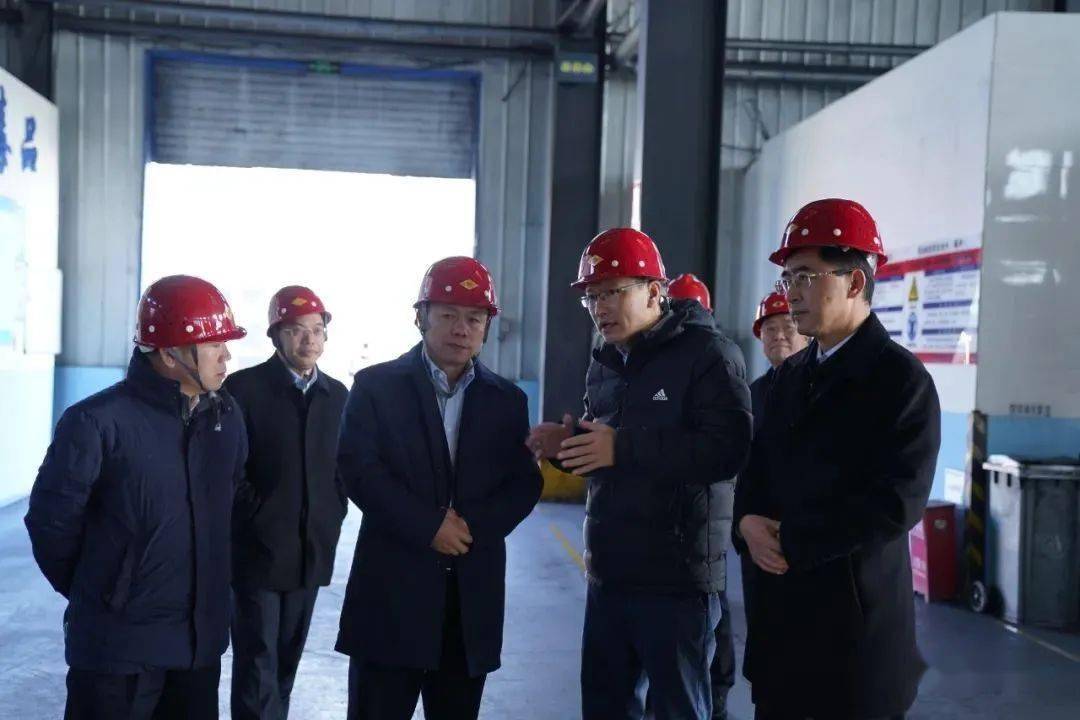 中国建材工业地质勘查中心领导来鸡西参观考察石墨企业