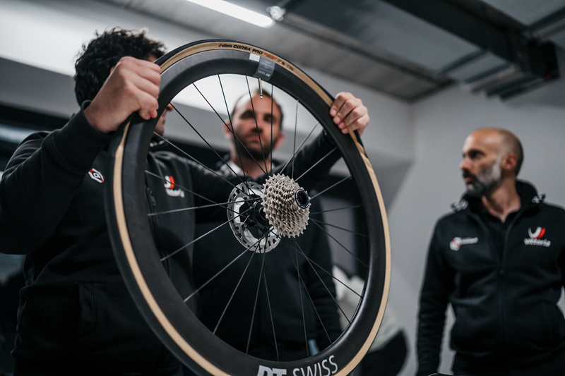 带给你和PRO车手一样的感觉 Vittoria全新CORSA PRO系列轮胎