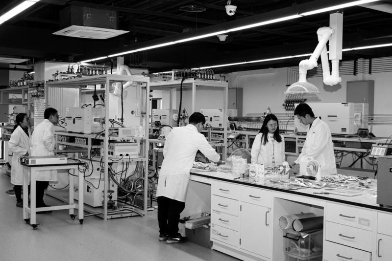 “石墨烯产业做得好不好关键在工匠精神” ——北京石墨烯研究院调研记