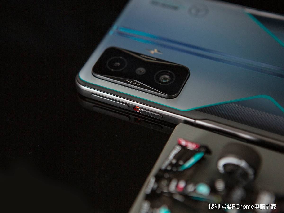 K50 冠军版图赏 电竞氛围拉满致敬F1冠军精神