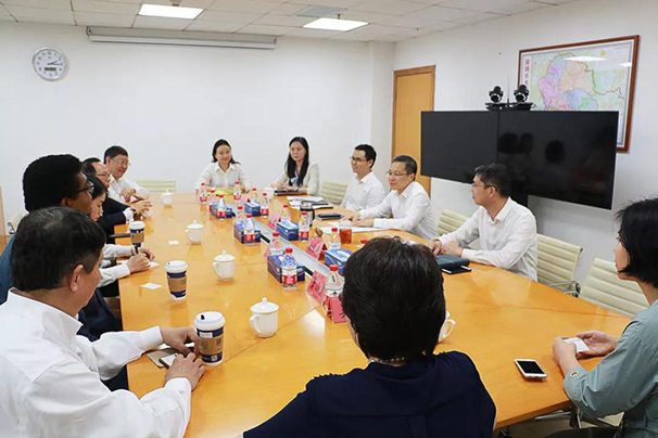 石墨烯产业化进入发展新阶段、新节点。 《安德烈德通石墨烯企业茶话会暨石墨烯产业化国际座谈会（深圳）》掠影