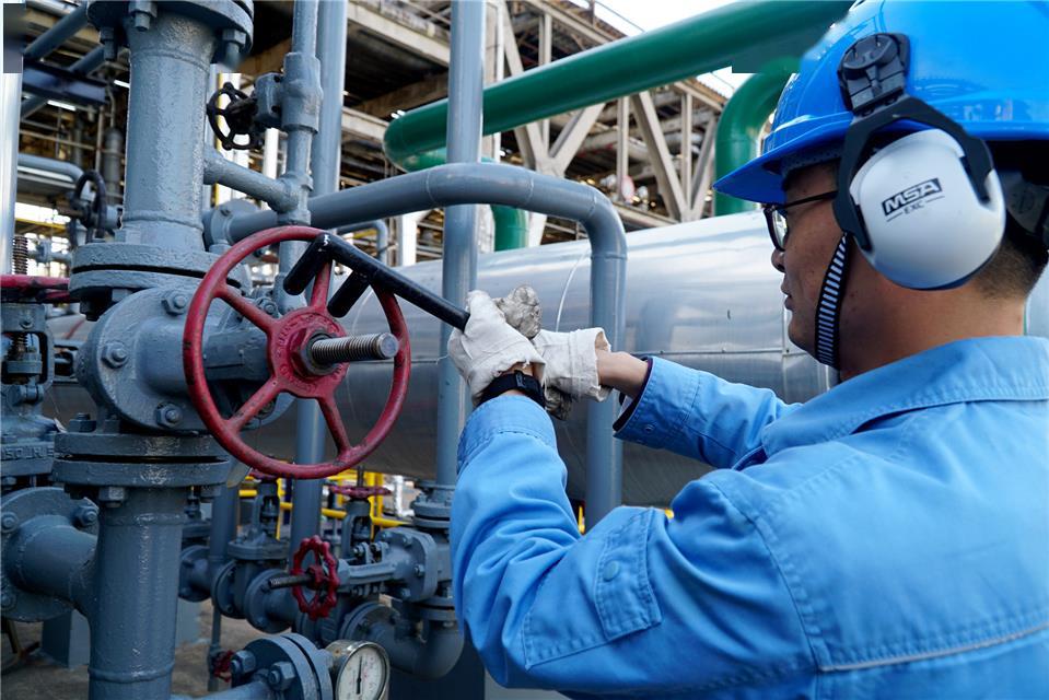 上海石化新材料防爆F扳手问世填补国内空白