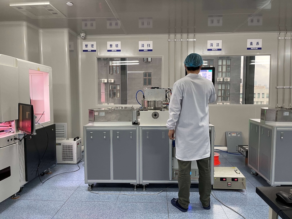 中国工程院院士参观深圳企业 指导直立石墨烯传感器发展