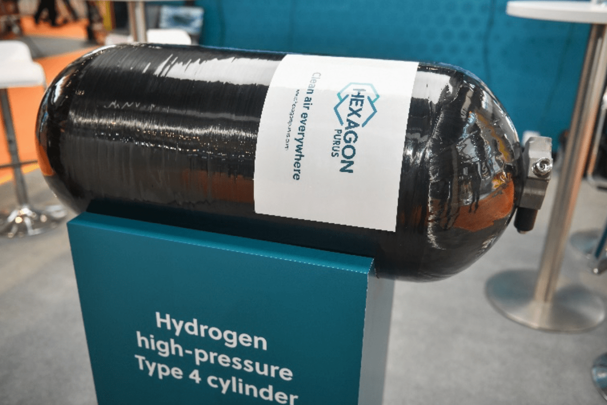 逛进博｜合斯康新能源首秀IV型储氢瓶：质量更轻寿命更长