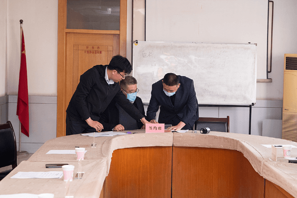 优化营商环境|山东企鹅塑胶集团重整投资人签约仪式圆满完成