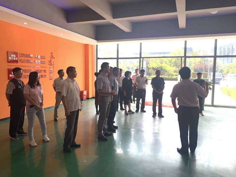 山东省调研组莅临华高墨烯考察指导