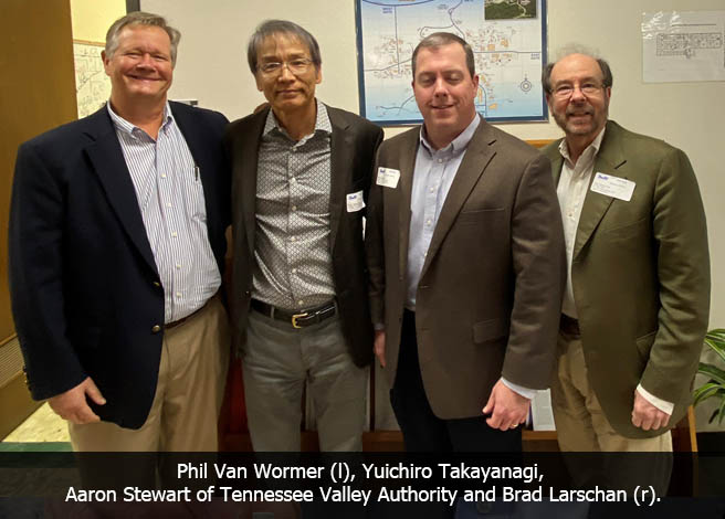 Avadain的利益相关者查看制造进度和石墨烯薄片样本