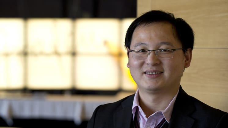 冯新亮，石墨烯功能性泡沫和涂料旗舰领导者