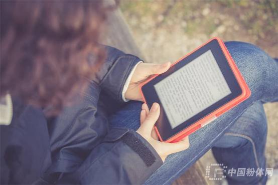 新型石墨烯电子墨水屏现世 可在强烈的阳光下直接阅读