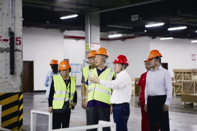 中国玻纤工业自力更生发展新技术往事