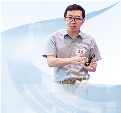 南京大学物理学院副院长缪峰—— 在原子世界里“搭积木”（讲述·弘扬科学家精神）