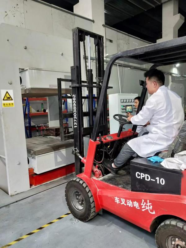 国产大飞机发动机实现新突破！同济与石墨烯平台推动风扇叶片产业化