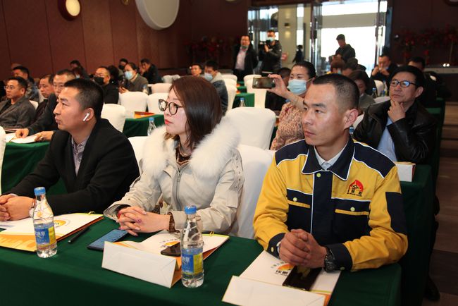 锦鹏石墨烯科技在呼和浩特举行推介会 石墨烯产业备受关注