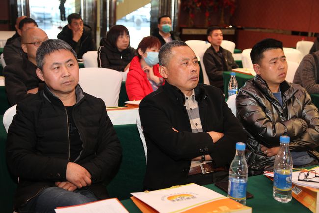 锦鹏石墨烯科技在呼和浩特举行推介会 石墨烯产业备受关注