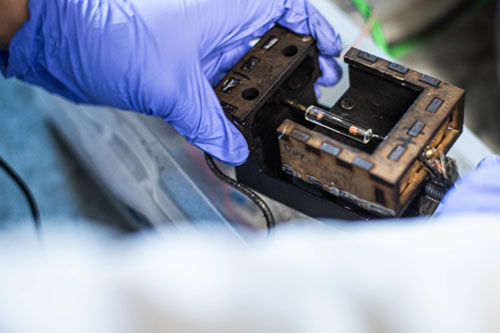 读别人的Science，发自己的Nature：灵光一“闪”的石墨烯制备新方法