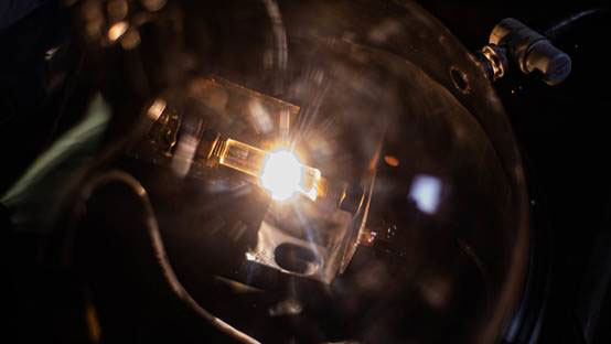 读别人的Science，发自己的Nature：灵光一“闪”的石墨烯制备新方法