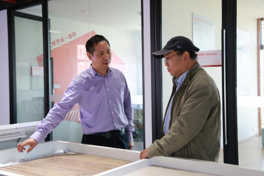 中国石墨烯联盟秘书长李义春博士来白熊科技考察指导