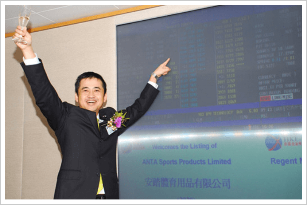 这里的官员，深夜还在给企业老板打电话