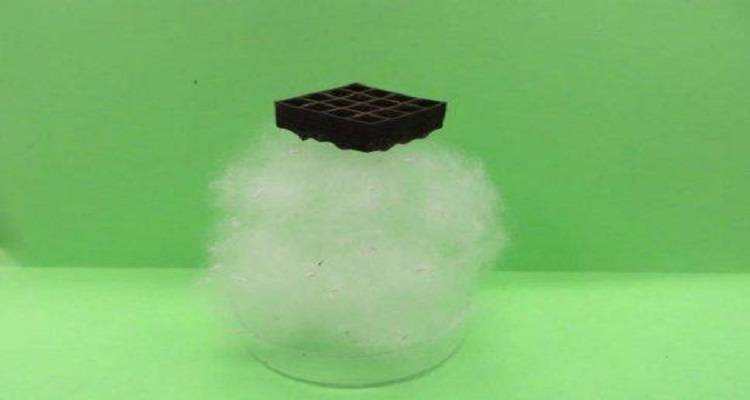 如何使得石墨烯保持3D结构？冻起来就好！